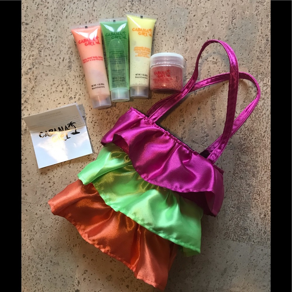 ❤️Beauticontrol Cabana Girl gift set with bag